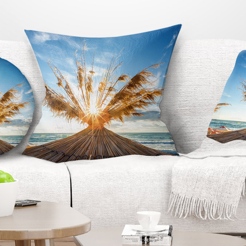 Coussin Vivid Sunrise on Sandy Beach - Sea & Shore, 16 po x 1 po