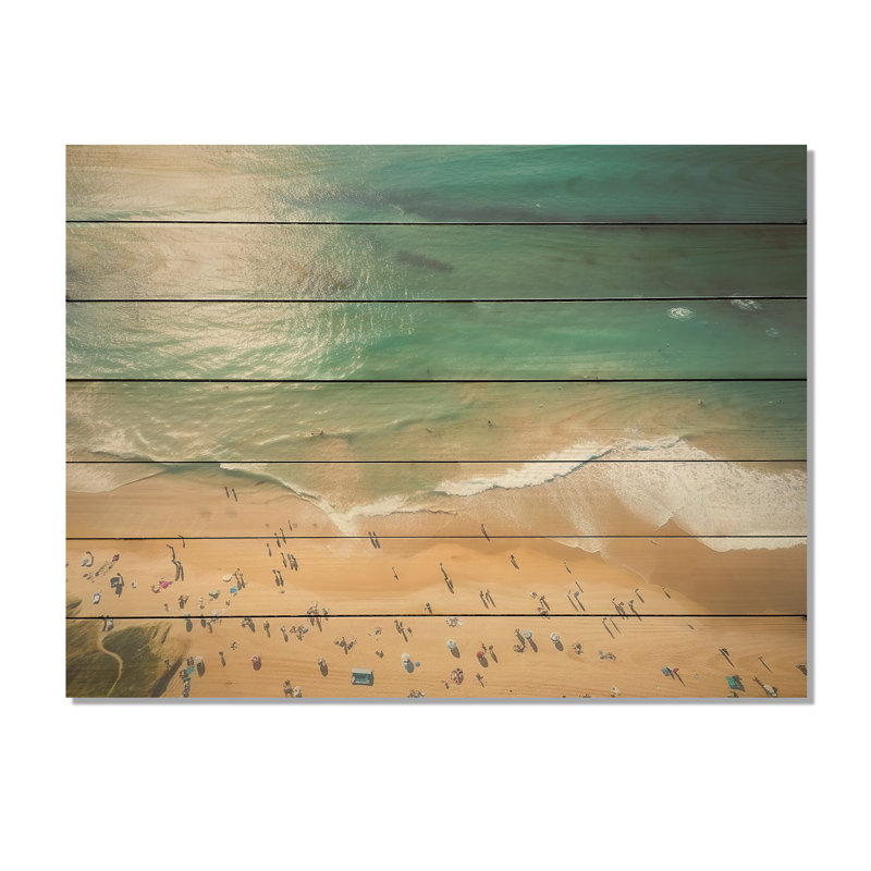Vue aérienne de la plage côtière verte IV - Plage et océan sur bois, H 10 po x l 20 po