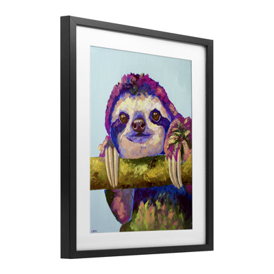 «Vibrant Sloth Hanging on Branch», reproduction encadrée sous verre, design par Jennifer Seeley