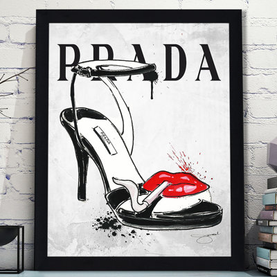 « fumer chaussure prada », impression grise