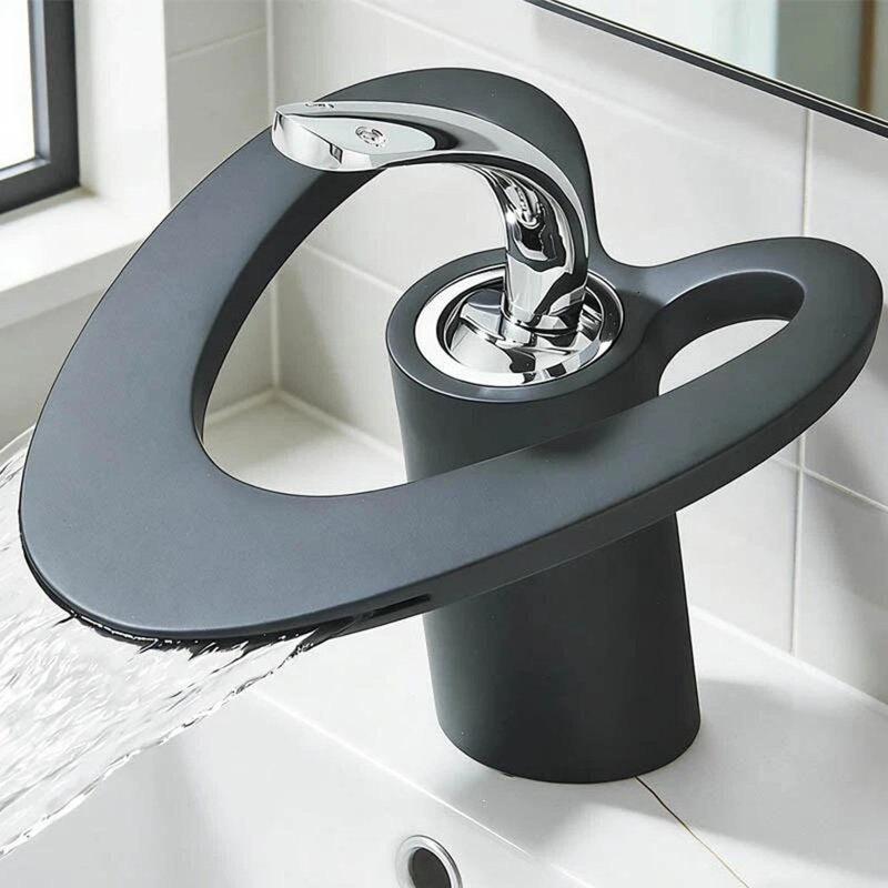 Robinet de lavabo de salle de bain noir et chrome