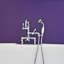Robinet de baignoire thermostatique à fixation sur plateau avec douchette (P1015) par Strom Living-17490700