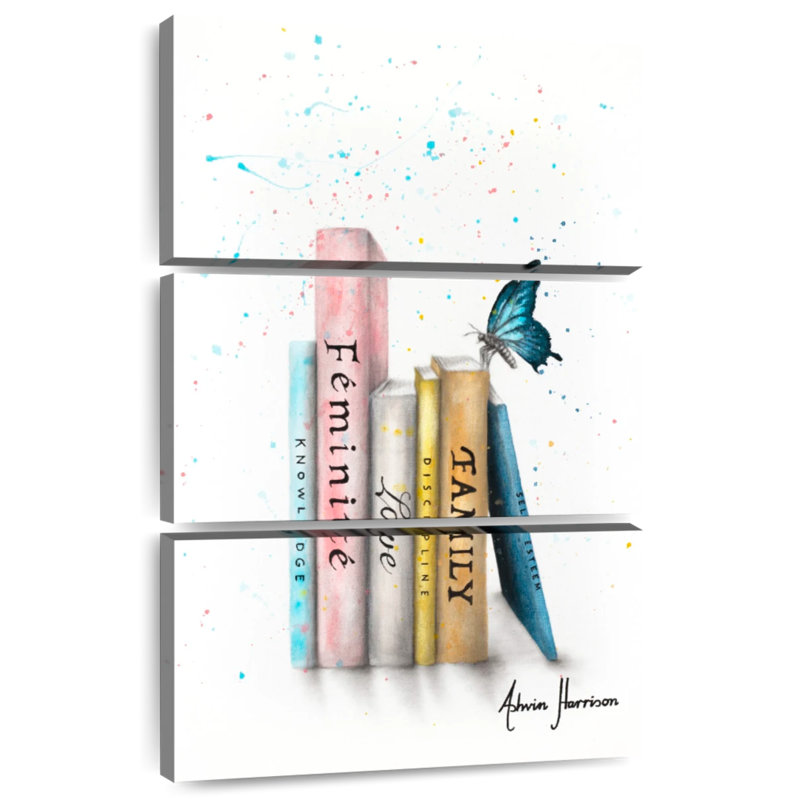 Livres Kerner de son voyage, H 38 po x l 24 po