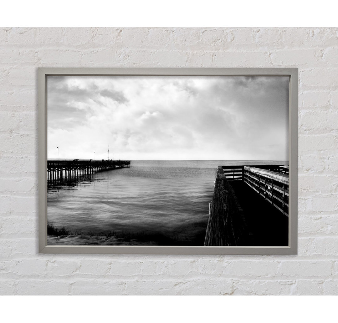 Gerahmtes Leinwandbild Tranquil Pier B N W