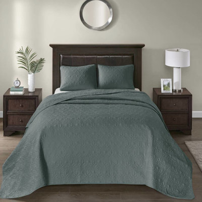 3 Piece Reversible Bedspread In Queen - Oversized For Mattress Coverage, Pre-Washed Cotton Filled Relaxing Experience, Comes With & Two Shams, Machine Washable Relaxation,