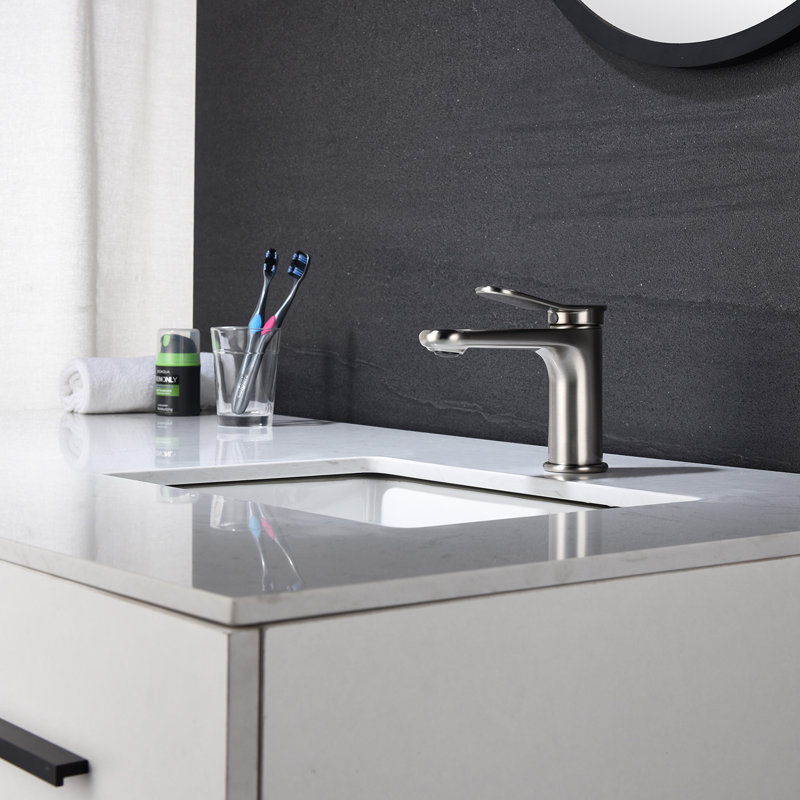Robinet de salle de bain à un trou