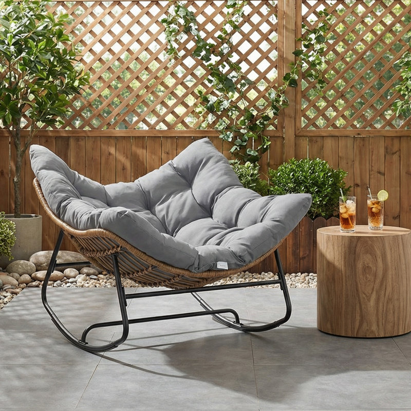 Chaise berçante d'extérieur Papasan avec coussin