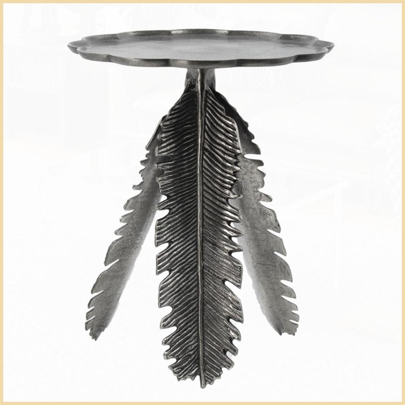 Table basse antique en aluminium de style feuille d'argent pour le salon, complément de style transitionnel