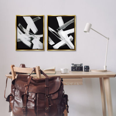 Ensemble de 2 toiles flottantes abstraites "White on Black" encadrées par Susan Jill