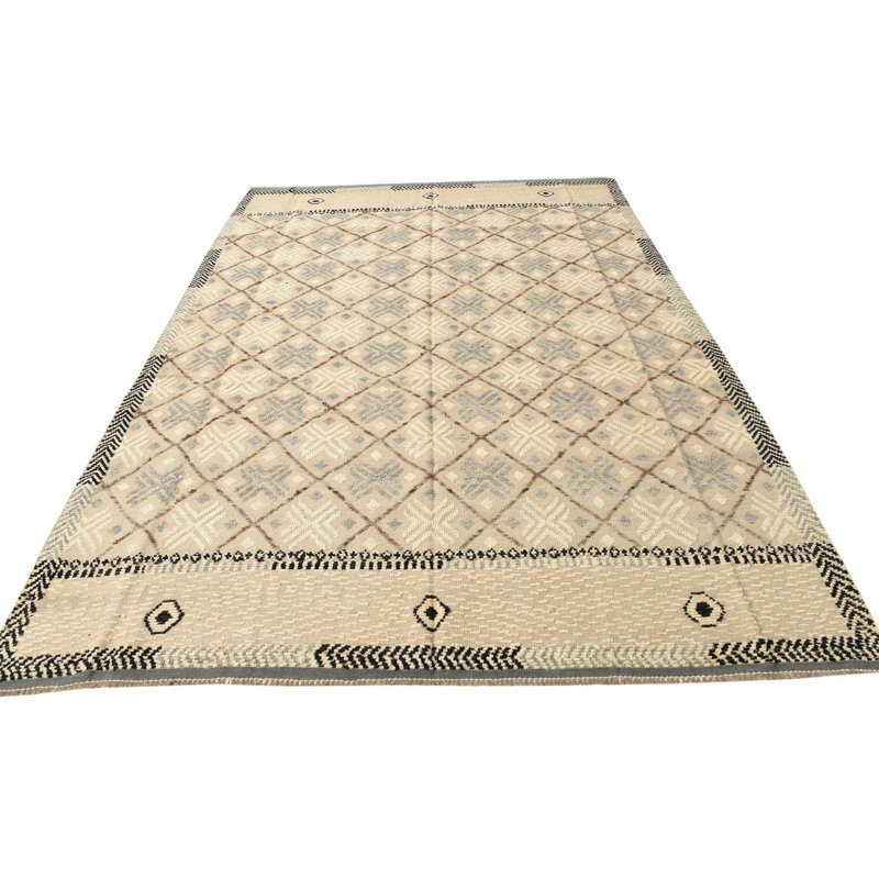 Iniguez Light Gray Rug