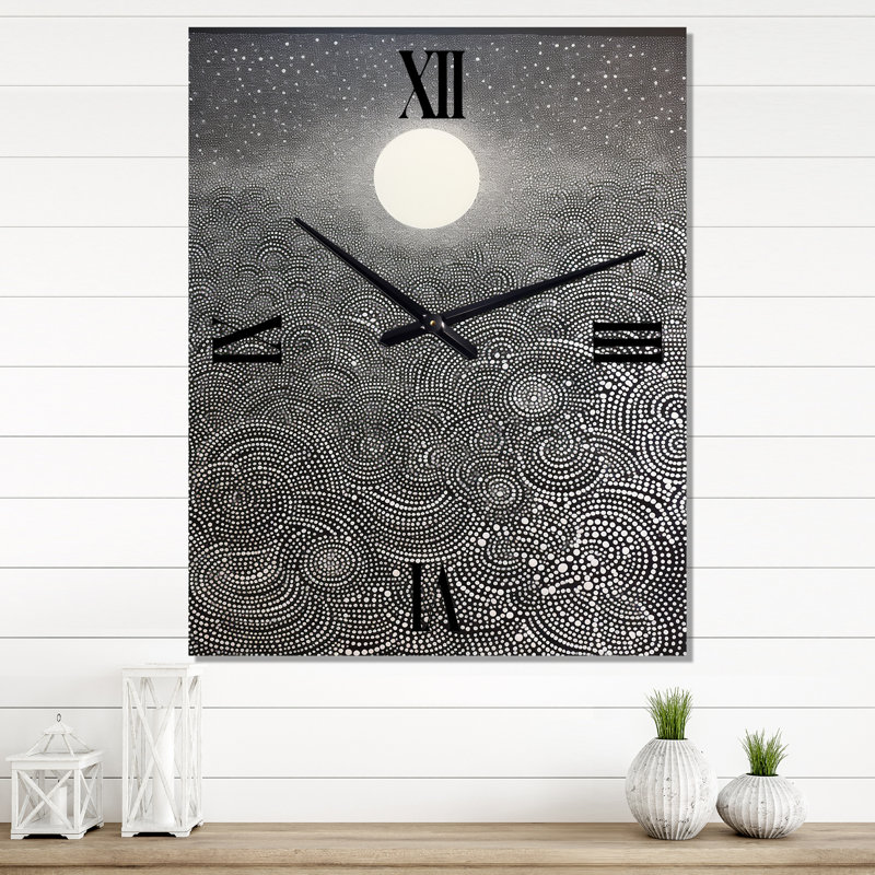 Horloge murale grise sur fond de lune pleine lune, Médium