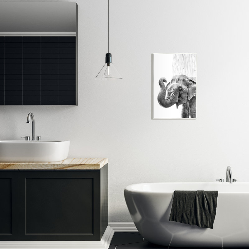 «Elephant Bathroom Splash» par Annalisa Latella, H 19 po x l 13 po x P 0,5 po