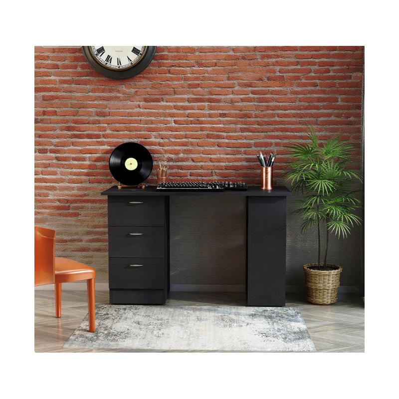 Table de travail moderne avec bureau d'ordinateur