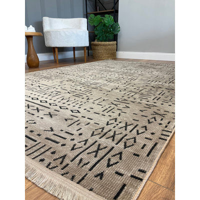 Amiliya Solid Colour Chenille Area Rug