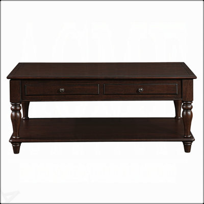 Table basse avec rangement à finition noyer Farrel, parfaite pour les décors modernes et traditionnels.