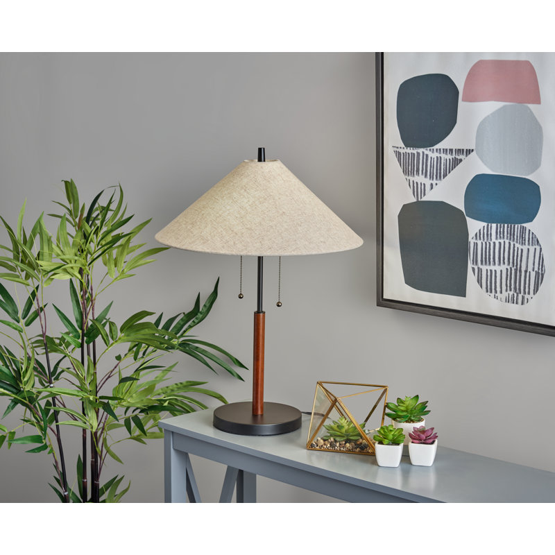 Lampe de table en bois massif et métal Florina, Noir / noyer, Brun clair