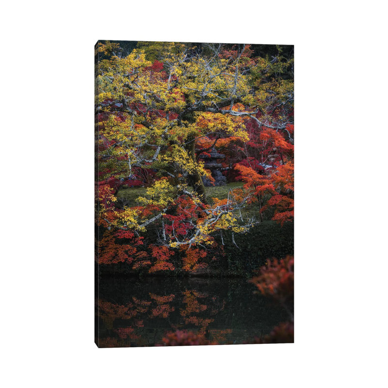 Automne au Japon XXV par Daisuke Uematsu - Photographie sur toile tendue, H 26 po x l 18 po x 1,5 po