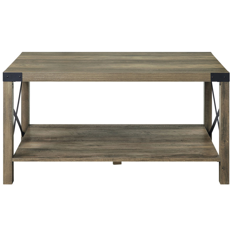 Table basse rustique rectangulaire avec tablette pour exposer des livres chauds et des décorations