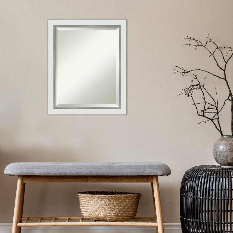 Miroir mural Quade, 19 po x 23 po, Blanc satiné / argent