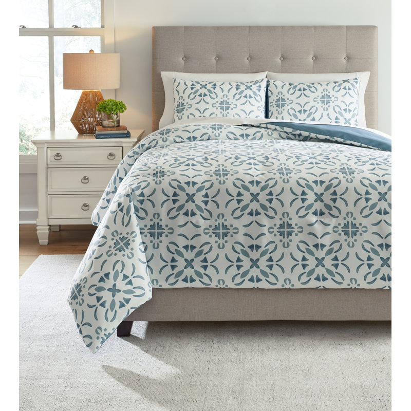 Blue/White Microfiber Reversible 3 Piece Comforter Set, Queen Comforter + 2 Queen Shams