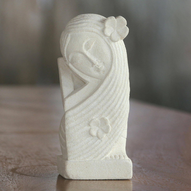 Sculpture trinx femme magnifique et grès