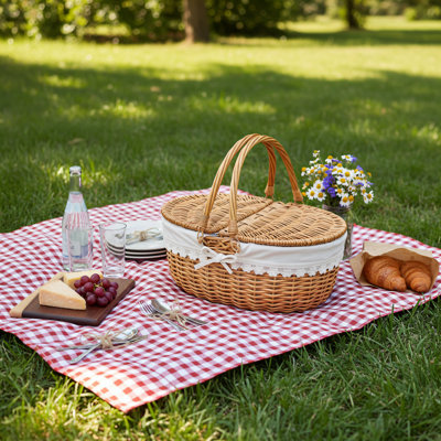 Panier de pique-nique en osier de couleur crème avec doublure amovible, poignée pliante rétro et couvercle. Parfait pour les pique-niques, le camping, les activités de plein air, les vacances et les anniversaires.