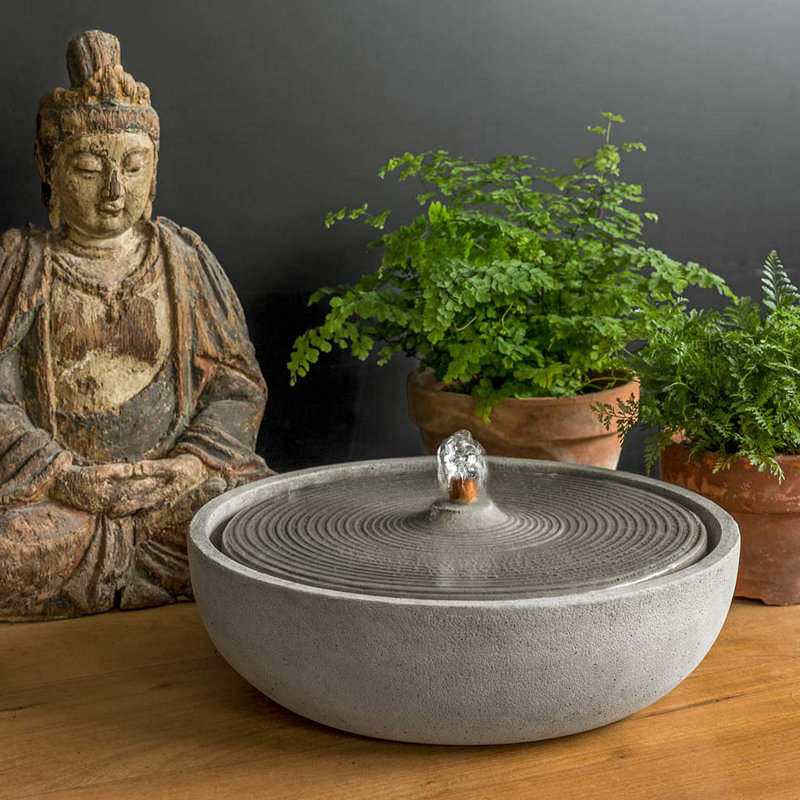 Fontaine ondulée en béton, H 5,5 po x l 14,25 po x P 14,25 po, Naturel