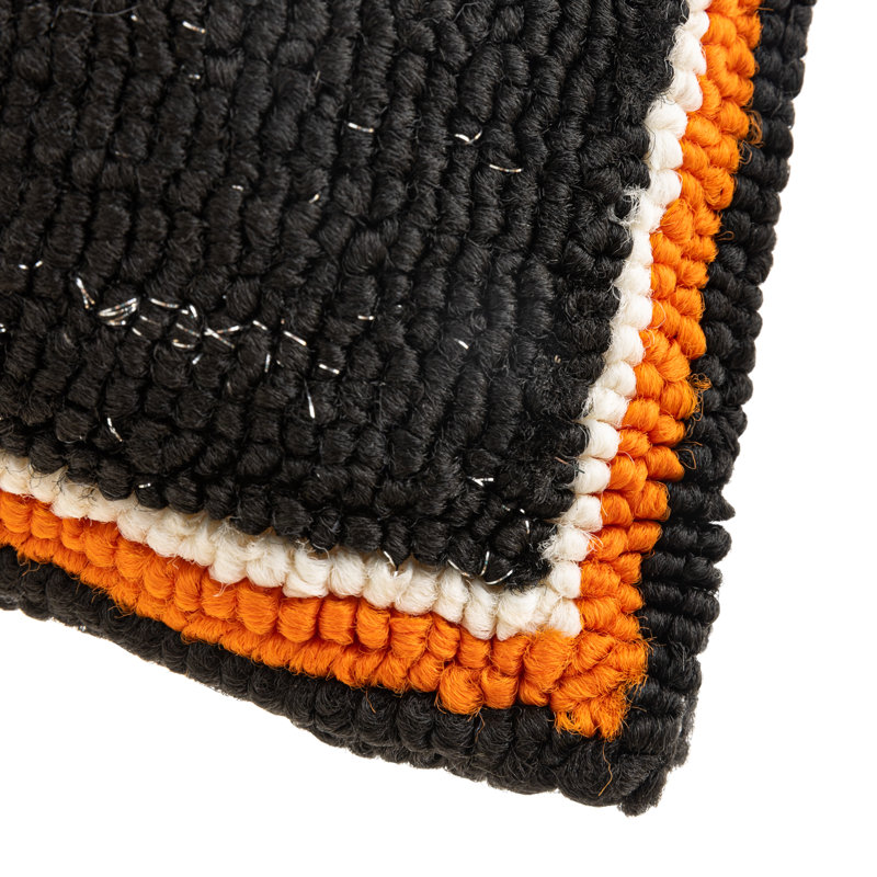 Coussin décoratif intérieur / extérieur en polypropylène crocheté citrouille d'Halloween 18 po x 18 po