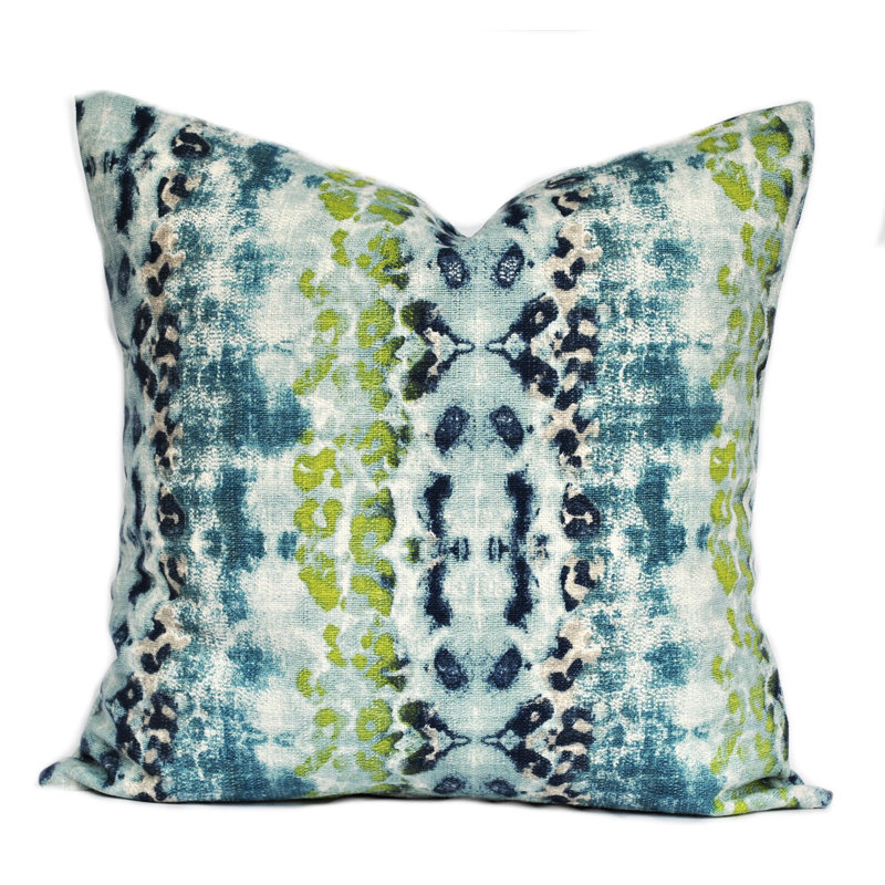 Housse de coussin bleu et vert Ikat, H 17 po x l 17 po