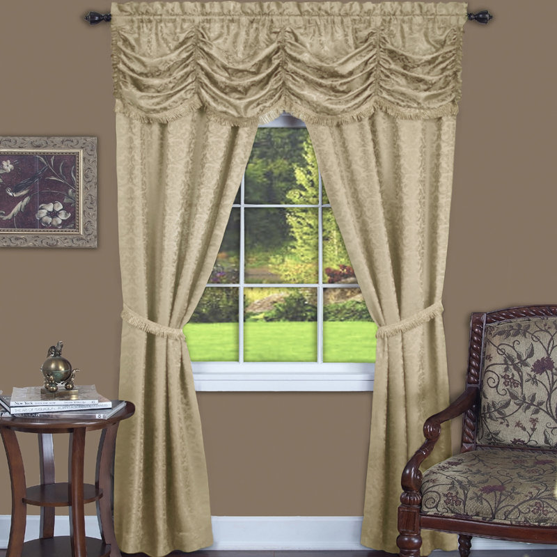 Paire de rideaux semi-transparents avec passe-tringle Hedrick, l 55 po x L 84 po, Brun clair