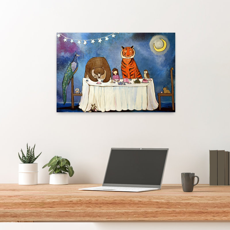 Tableau abstrait contemporain représentant un paysage forestier avec un ours, un oiseau et un hibou, sous une nuit étoilée.