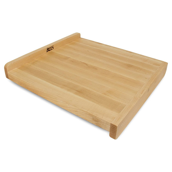 Stylish 12-in L x 17.25-in W Wood Cutting Board in Brown | A-904