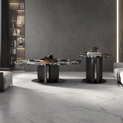 Table basse italienne en marbre ovale