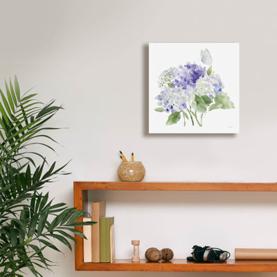 «Cottage Hydrangeas 2» par Katrina Pete, art mural sur toile