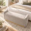 Banc coffre Canterbury avec revêtement en tissu chenille, piètement en métal doré, charnière de sécurité et structure en pin.-467224064