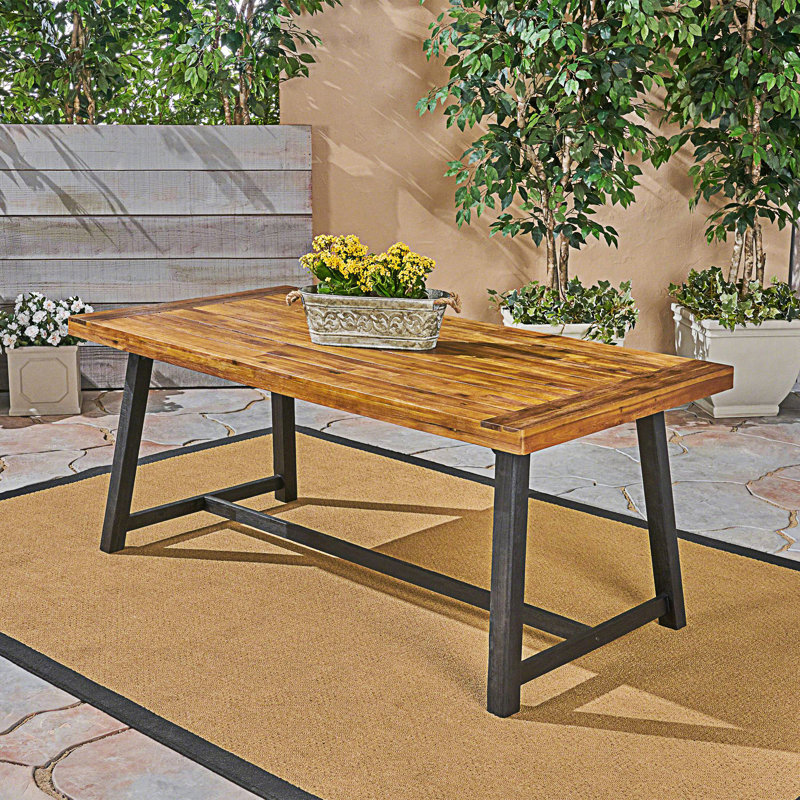 Table de salle à manger d'extérieur