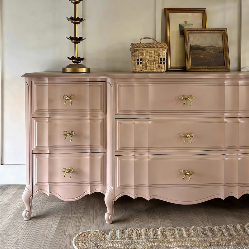 Commode à neuf tiroirs rétro de style français