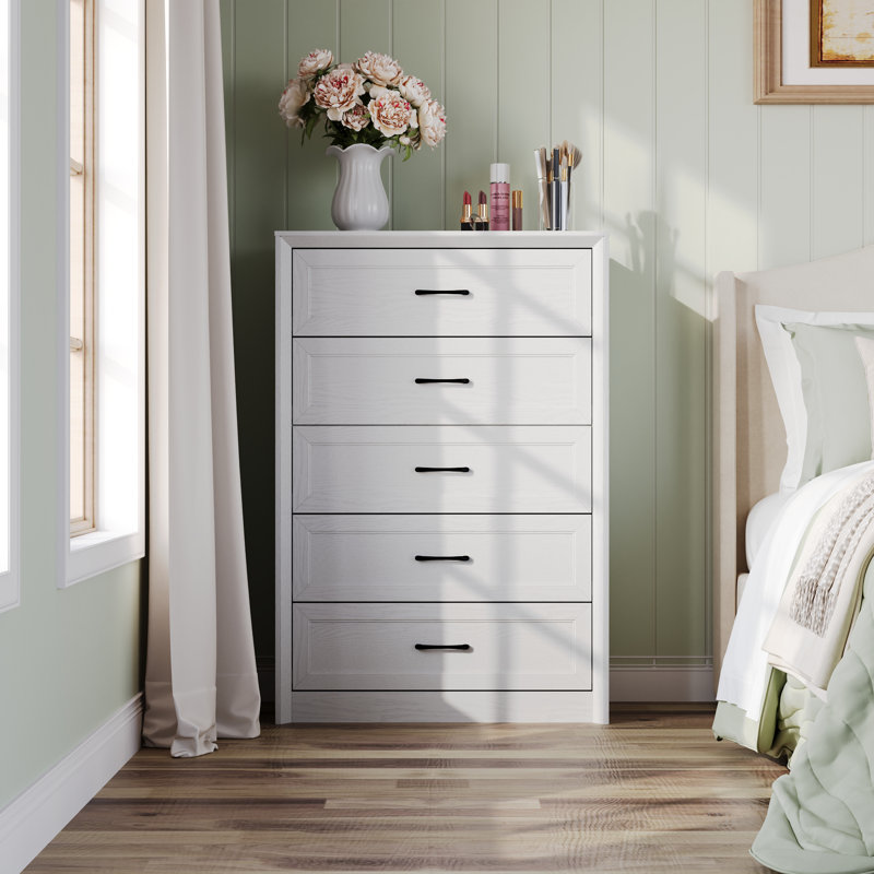 5-Drawer Dresser With Elegent Design, White