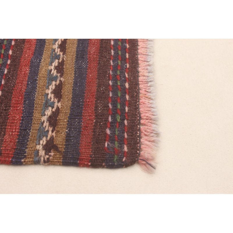 Tapis rouge foncé Tajik 6 pi 3 po x 8 pi 4 po
