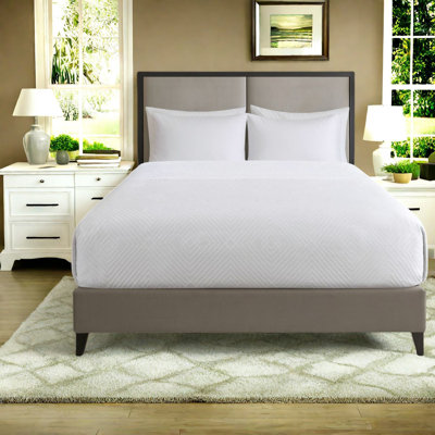 Ensemble de literie de qualité supérieure pour très grand lit, couvre-lit 100% polyester blanc avec des motifs subtils, hygiénique et durable pour un décor de chambre à coucher moderne