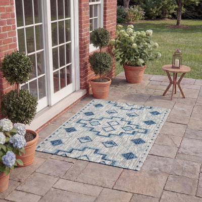 Amarien Geometric Indoor/Outdoor Area Rug