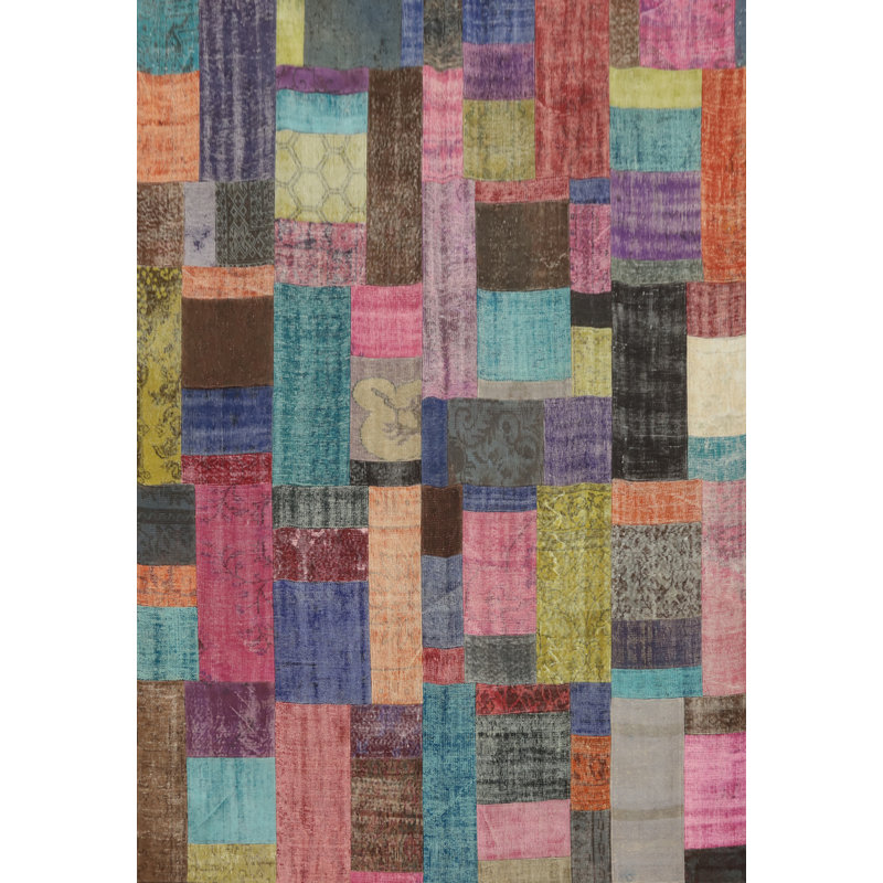 Distressed Patchwork Room Size Area Rug 8x10