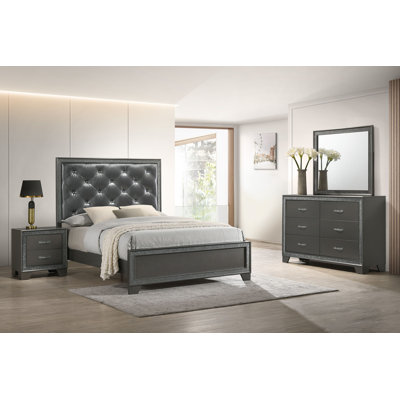 Ensemble de chambre à coucher à panneau tapissier 5-1 Maressa