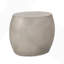 Table d'appoint d'extérieur en béton léger avec un design moderne et une grande durabilité, parfaite pour le patio ou la cour
