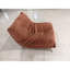 Fauteuil confortable orange avec boutons, mousse à mémoire de forme douce, assise coulissante, rembourrage en mousse