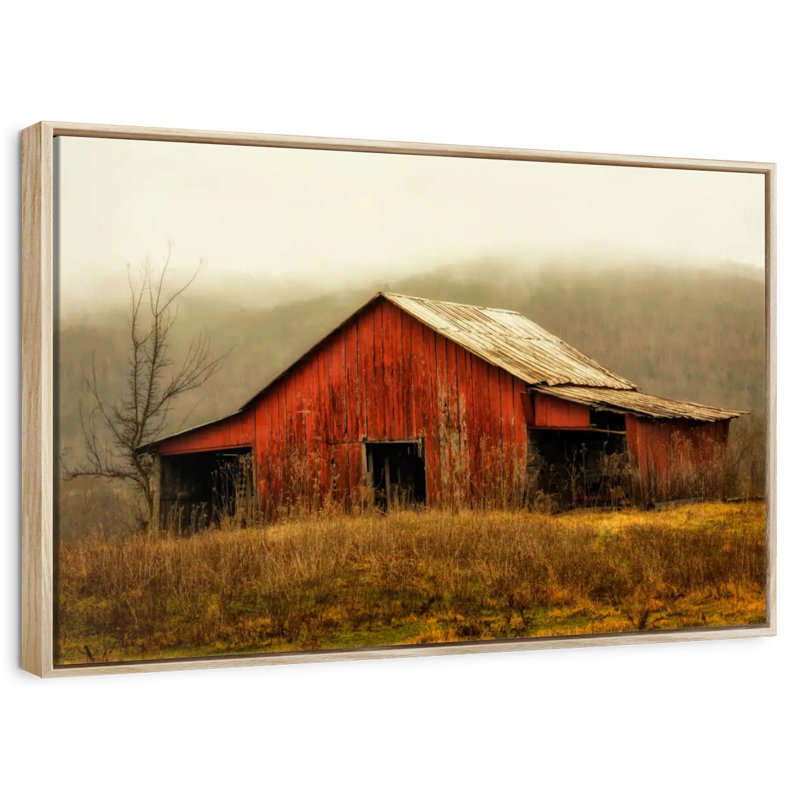 Skylight Barn dans le brouillard, Cadre flottant en bois naturel, 31 po x 21 po
