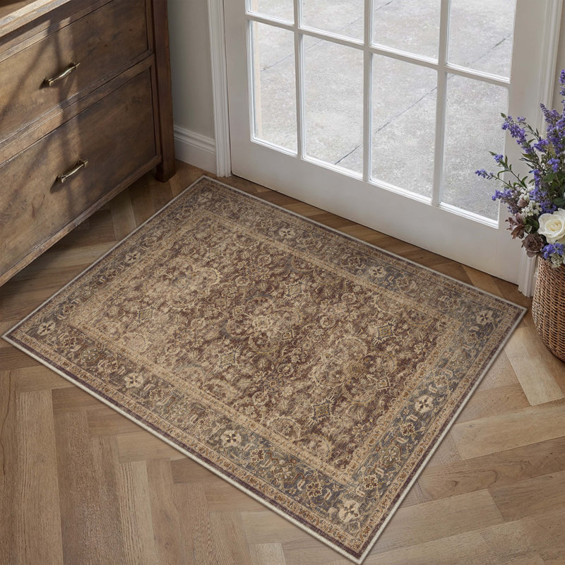 Luthien Elegant Vintage Floral Area Rug in Brown, Rectangle 2' x 3'