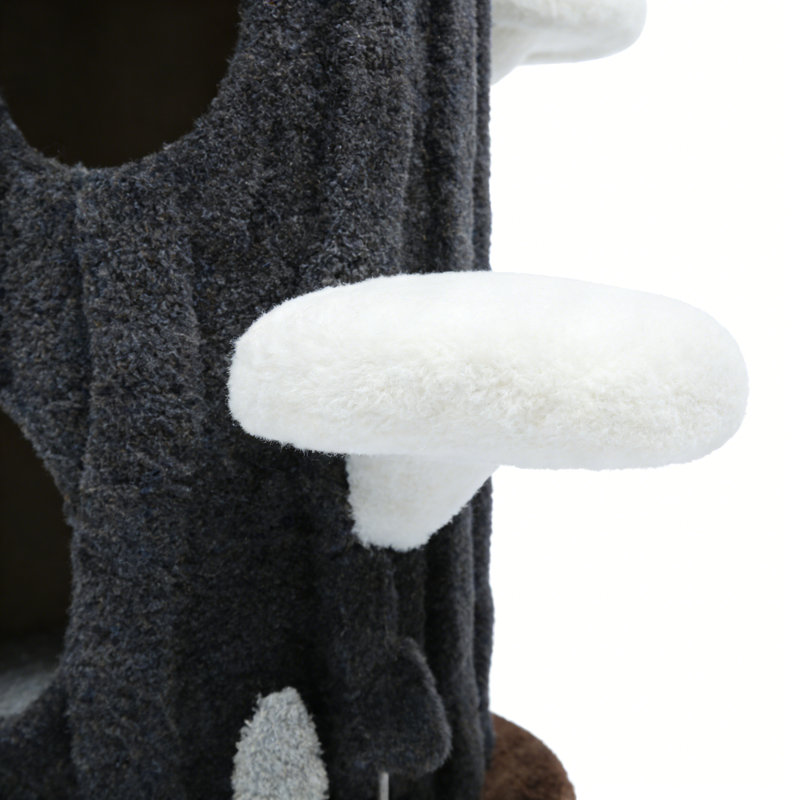 Structure simple d'escalade pour chat noir