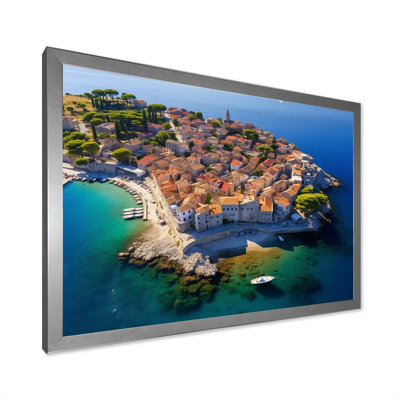 Village de plage aérienne dans le sud de la France II - plage et océan, art mural