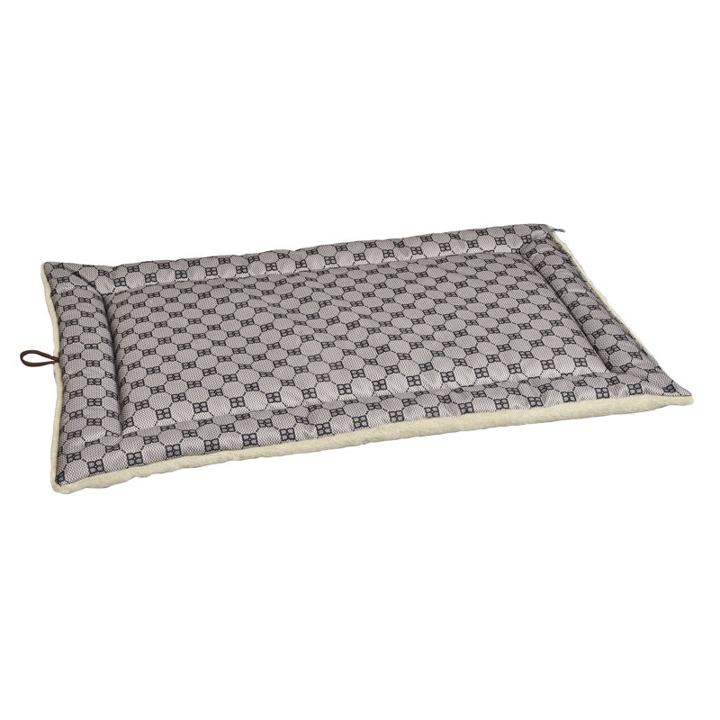 Cosmopolitan Mat LRG, 24" H x 17" W x 24" D